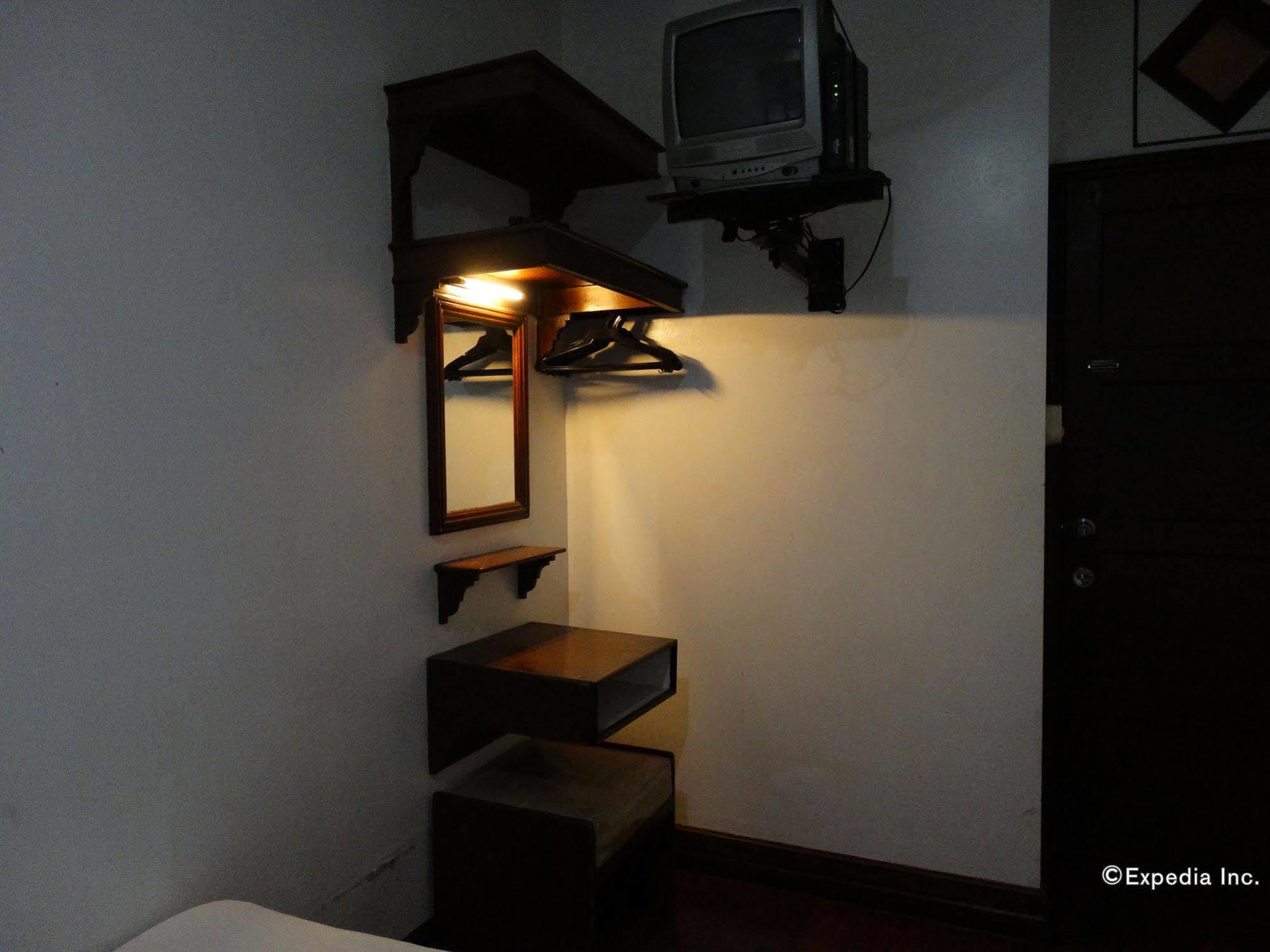 Malate Pensionne Manila Exteriér fotografie
