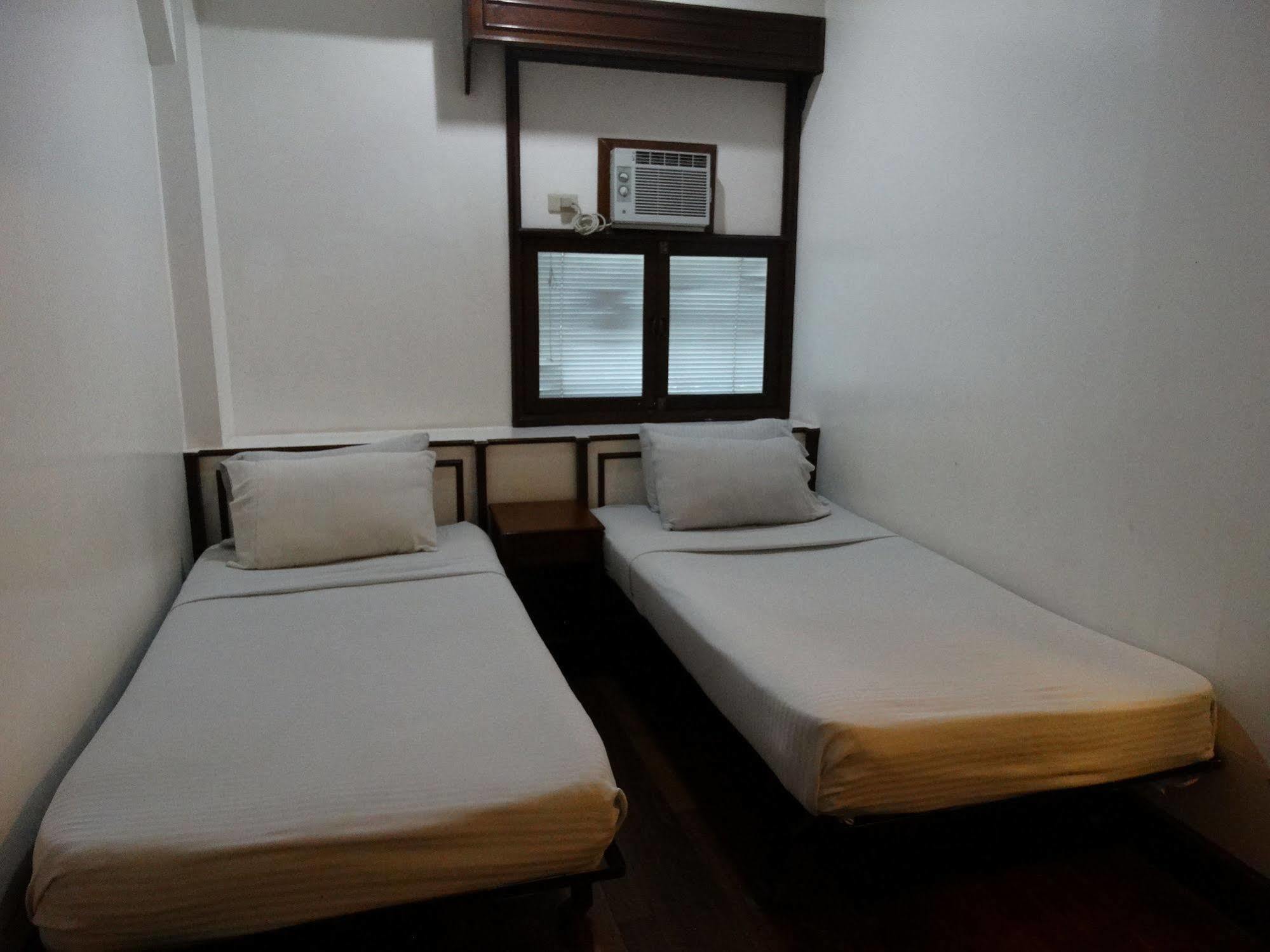 Malate Pensionne Manila Exteriér fotografie
