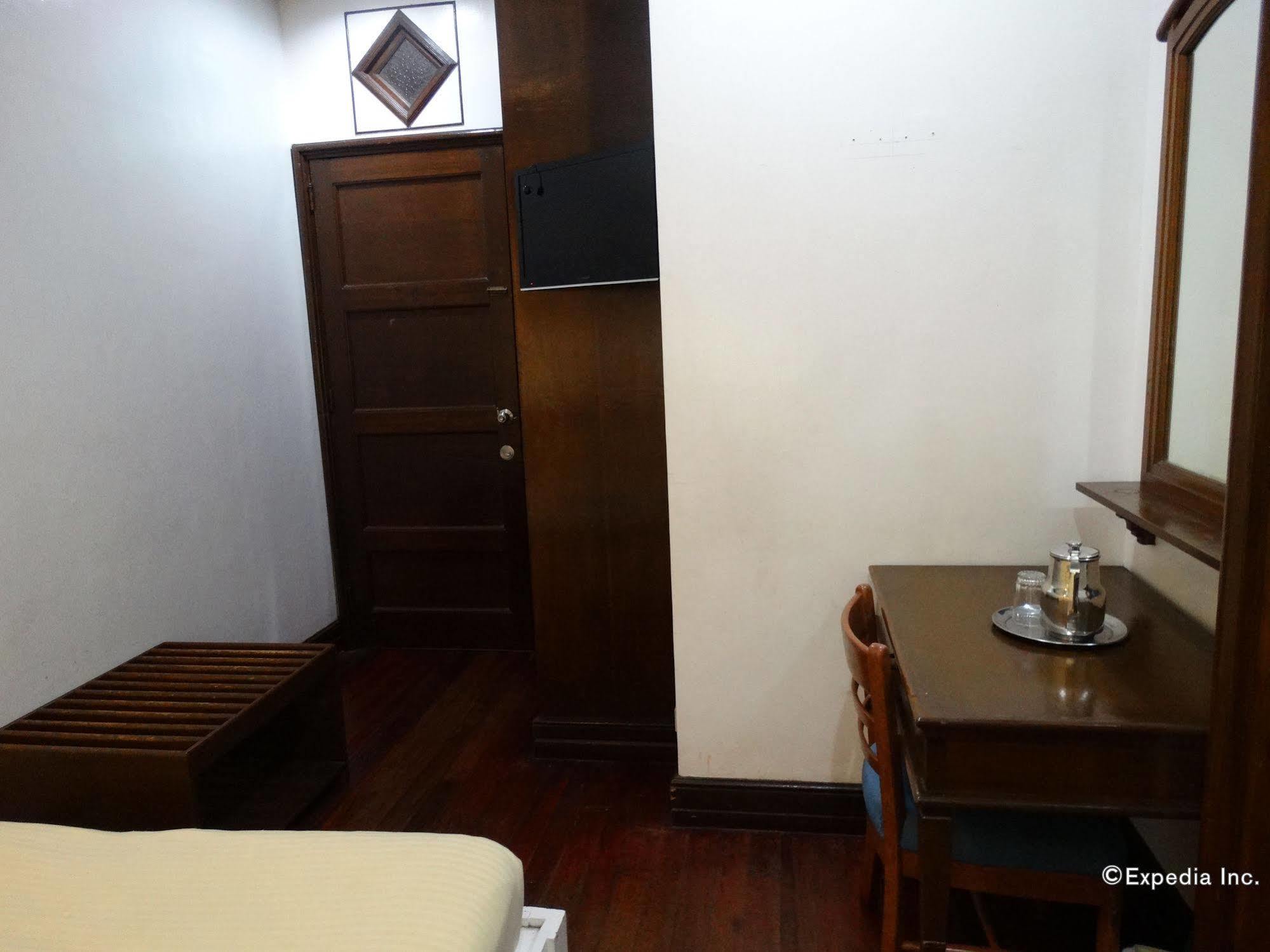 Malate Pensionne Manila Exteriér fotografie
